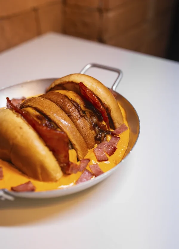 hamburgueria-do-cadu-i-love-cheddar-2